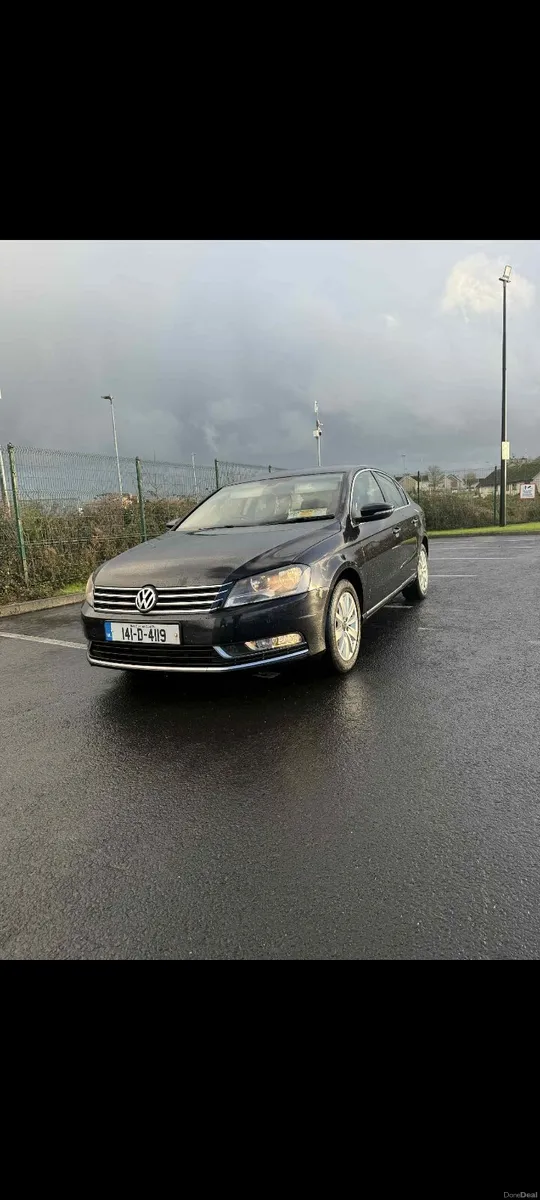 2014 volkswagen passat - Image 1