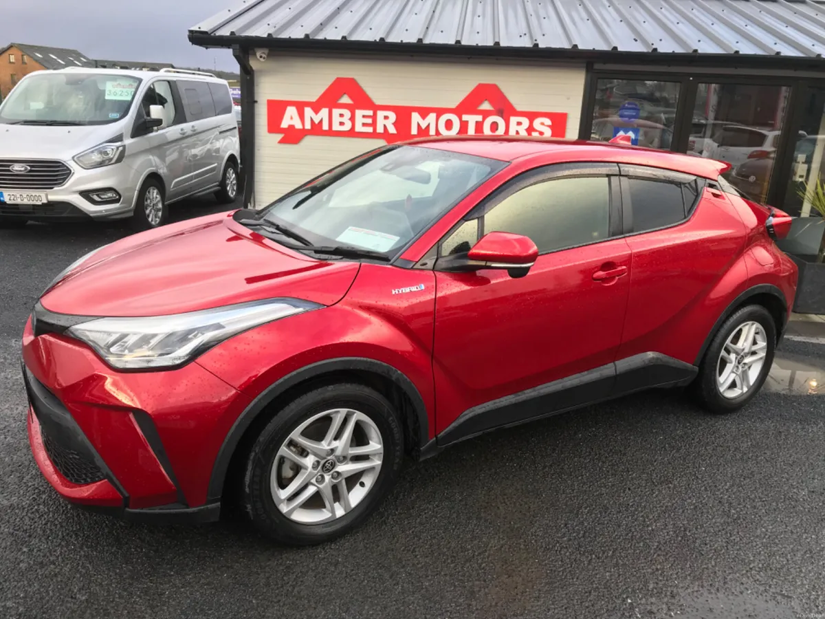 2020 TOYOTA C-HR HYBRID AUTOMATIC - Image 1