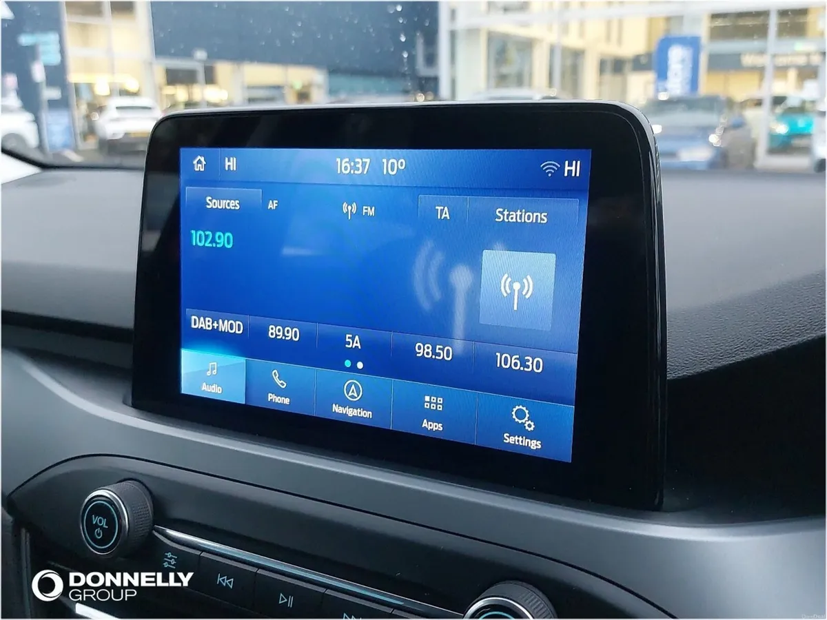 Ford Focus Diesel Hatchback Titanium - Image 4