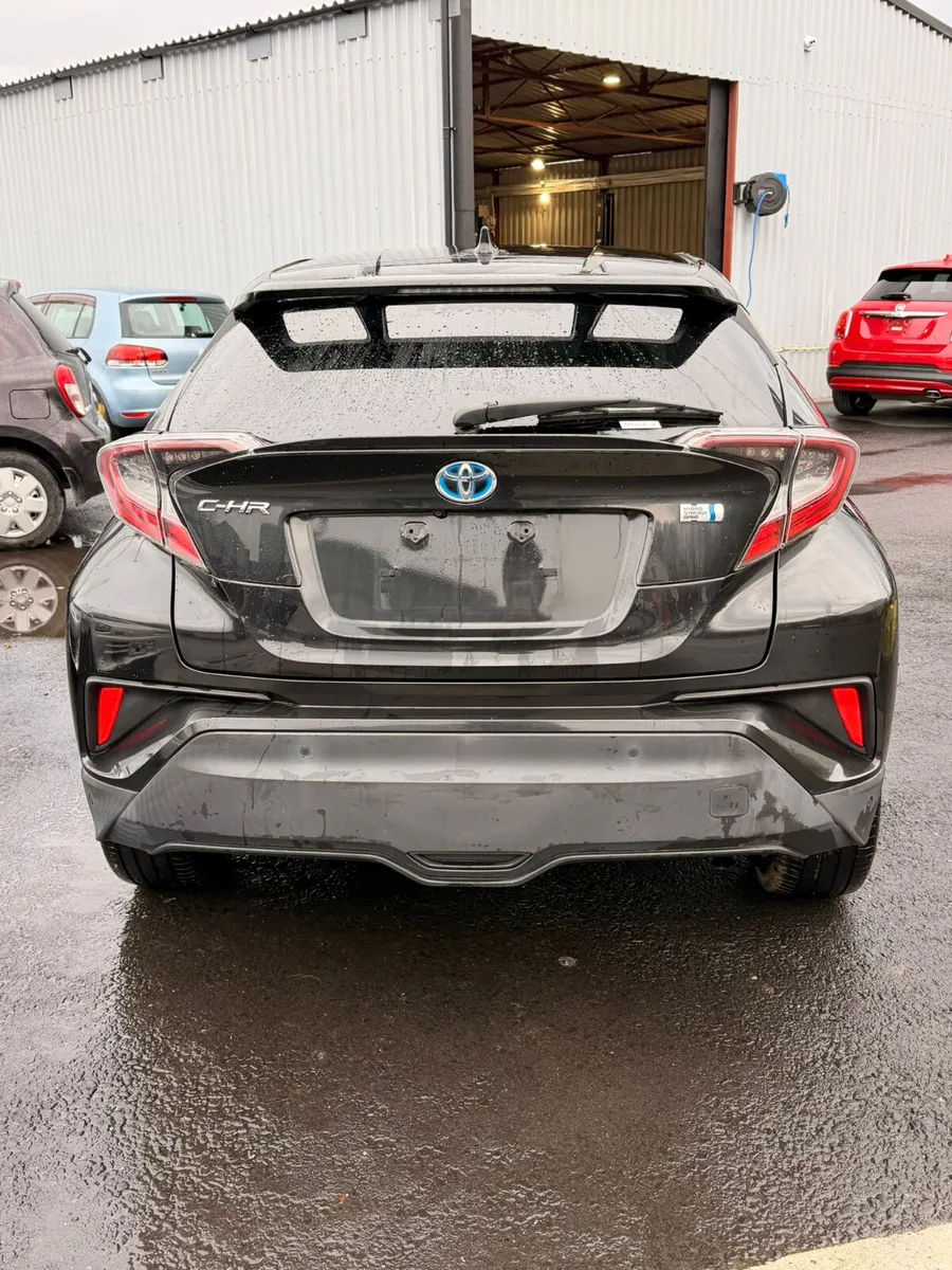 TOYOTA C-HR Hybrid 2017 - Image 6