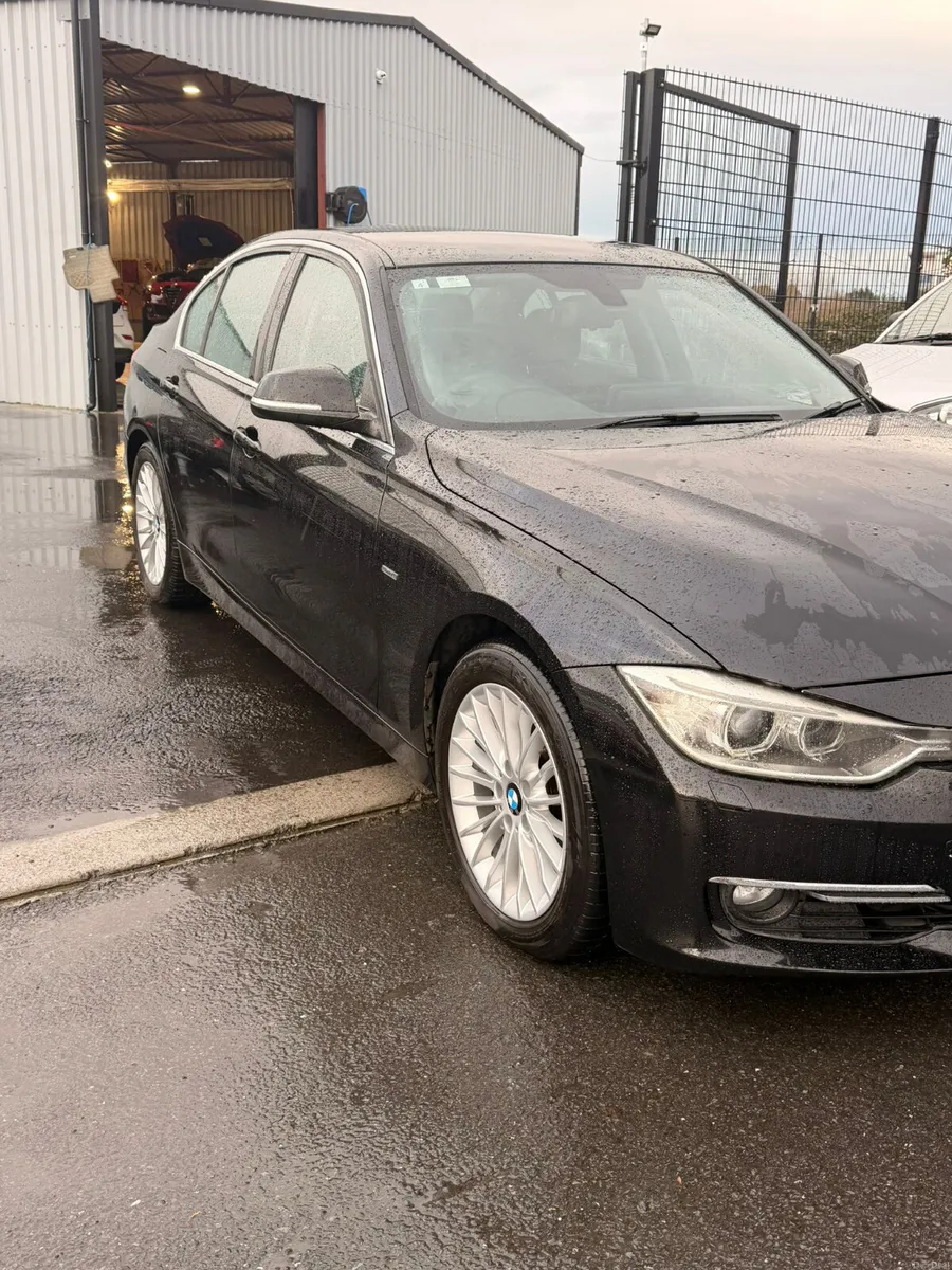 BMW 320I 2012 BLACK - Image 3