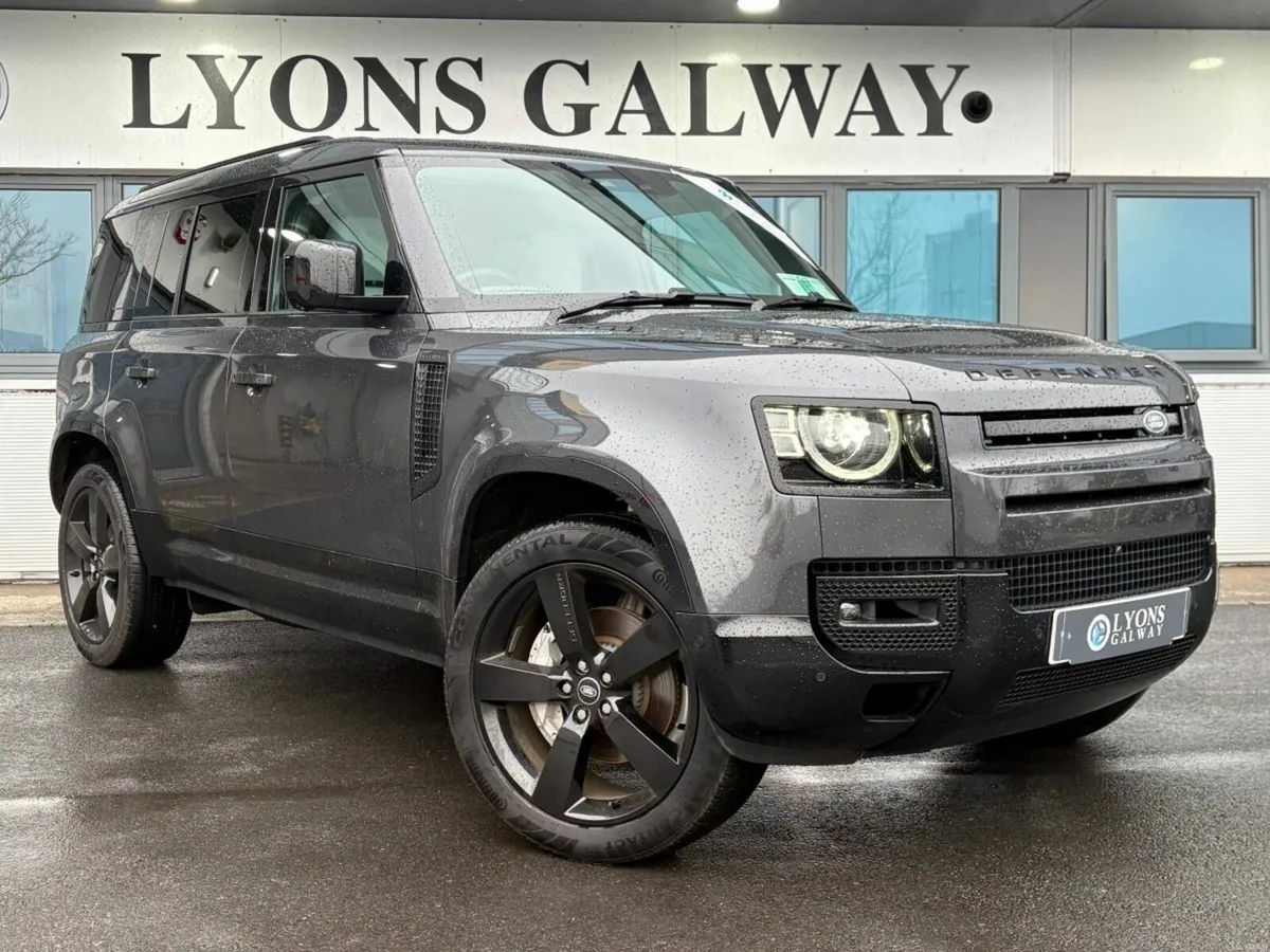 Land Rover Defender Dynamic SE / Glass Roof / Big - Image 1