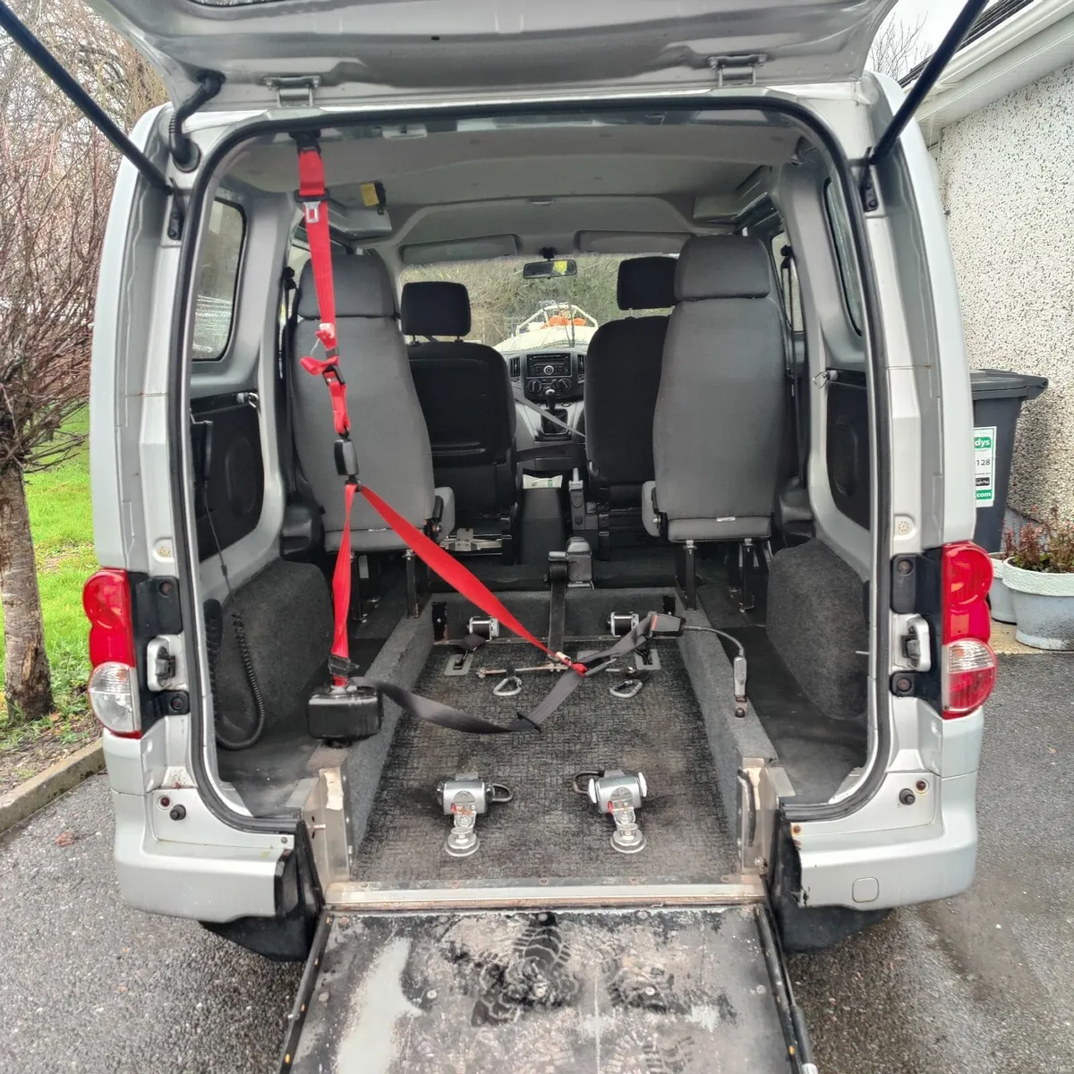 Nissan NV200 2011 - Image 2