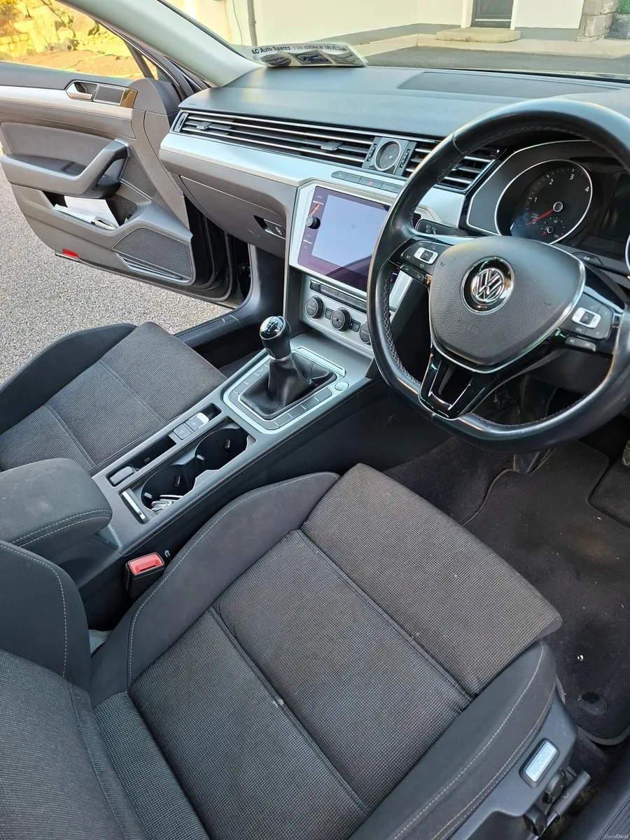 Volkswagen Passat 2019 - Image 3