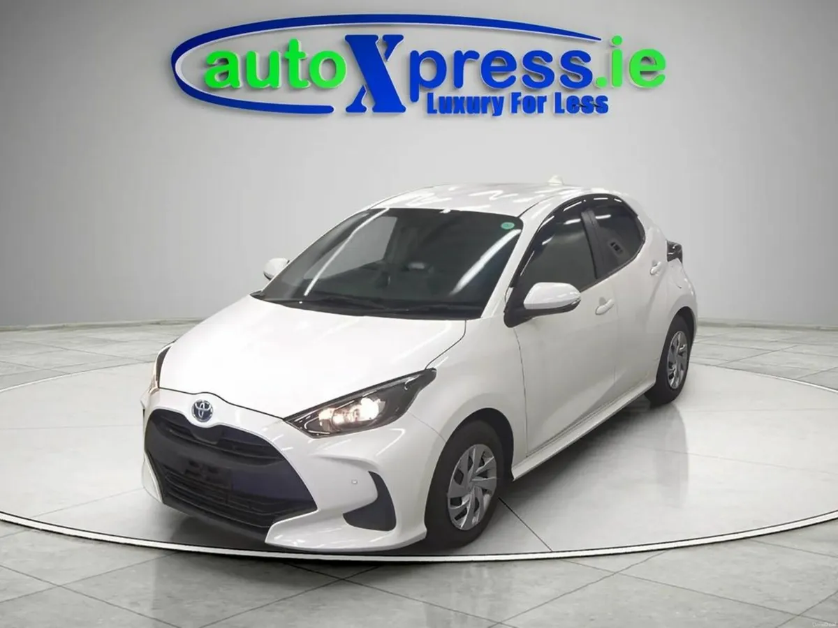 Toyota Yaris 1.5 Hybrid X Automatic, Low mileage - Image 4