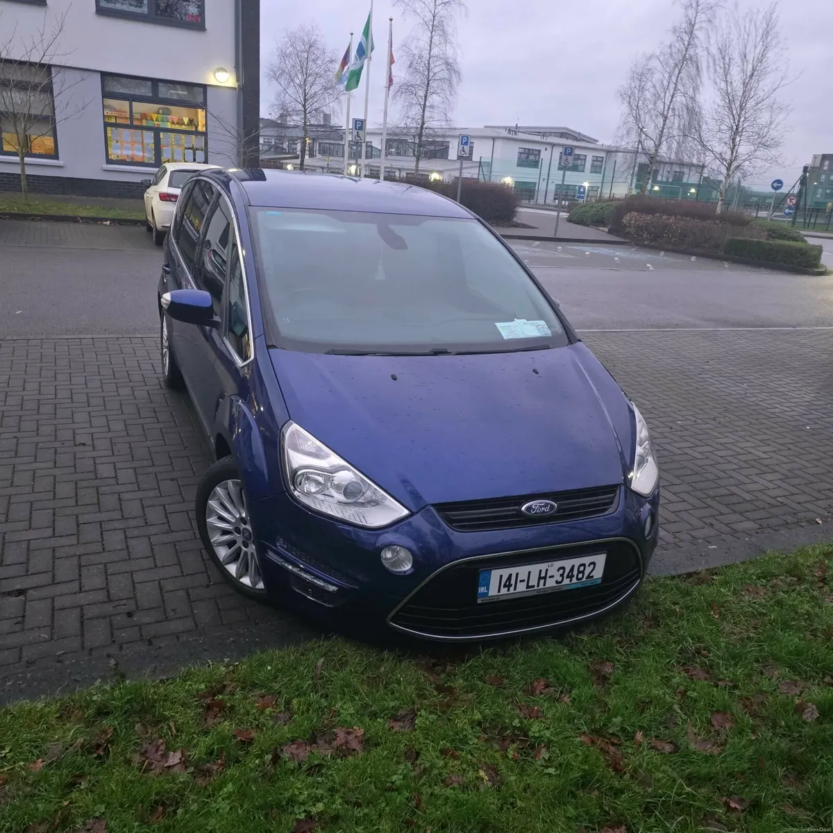Ford S-MAX MPV DIESEL AUTOMATIC - Image 1