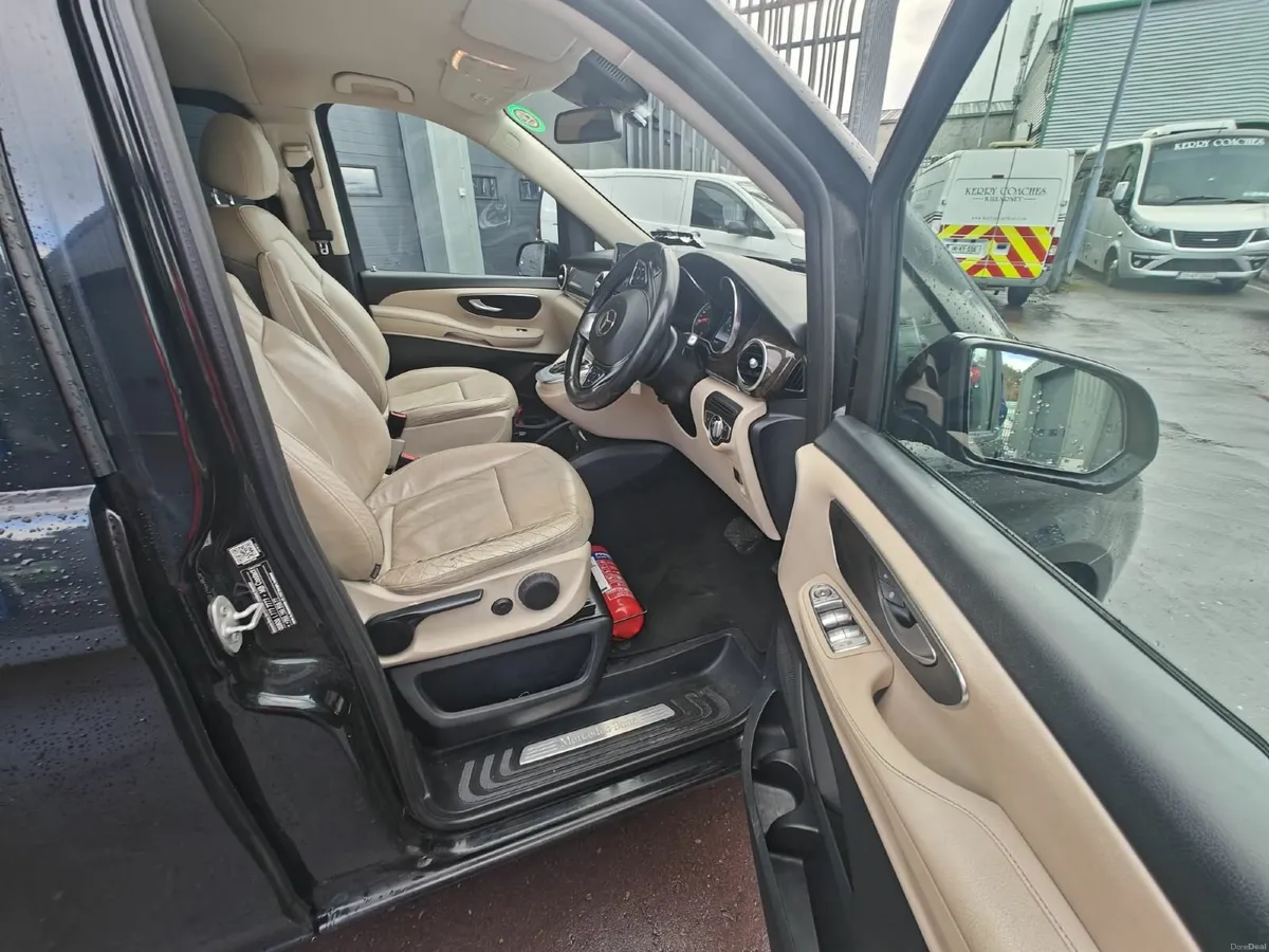 Mercedes-Benz V-Class 2017 - Image 3