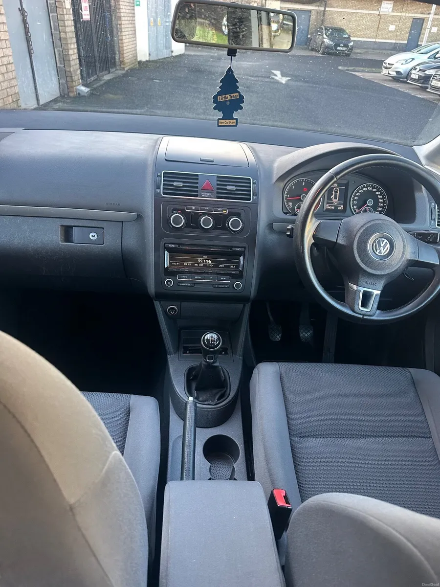 Volkswagen Touran 2014 - Image 4