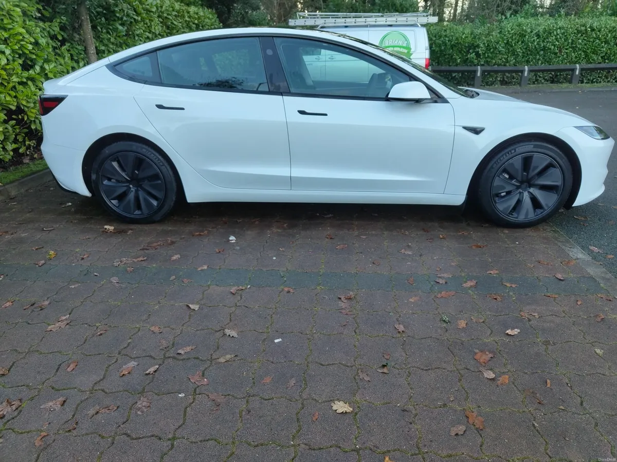 2024 Tesla Model 3 Long Range AWD Highland - Image 3