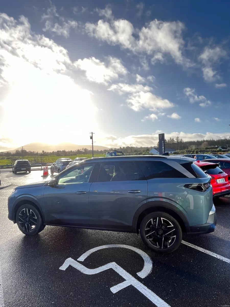 Peugeot 5008 2025 - Image 4