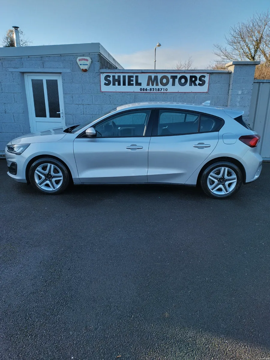 FOCUS 2022 H BACK PETROL MANUAL - Image 3
