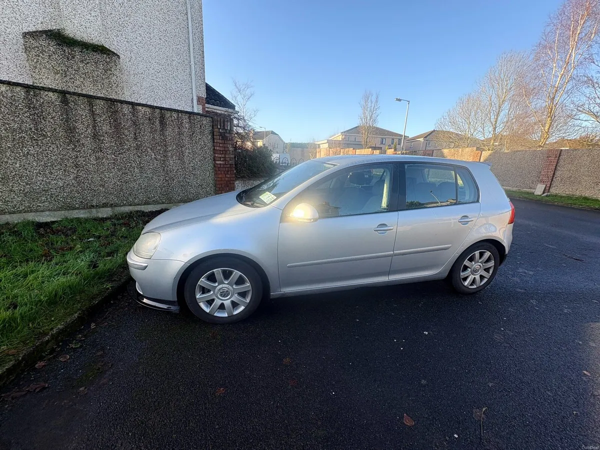 VW Golf 05 1.4 petrol - Image 3
