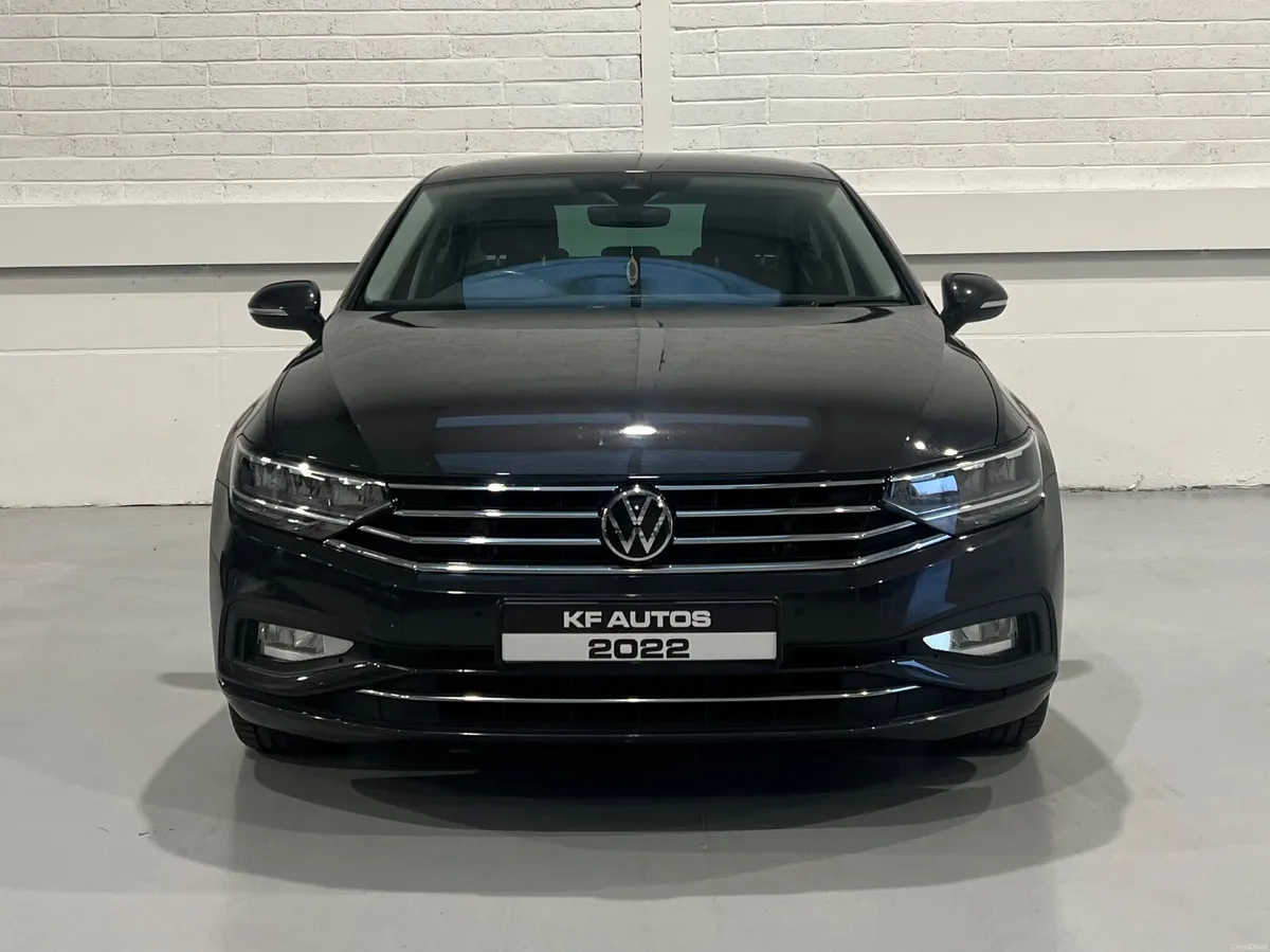 Volkswagen Passat SEL 2.0TDI 150bhp 4dr DSG Auto - Image 2