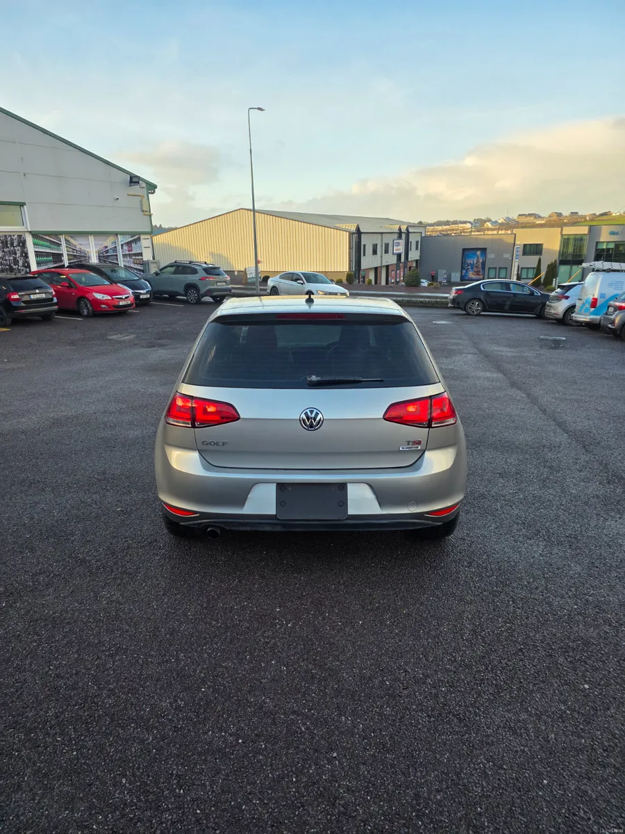 2015 Volkswagen Golf - Image 4