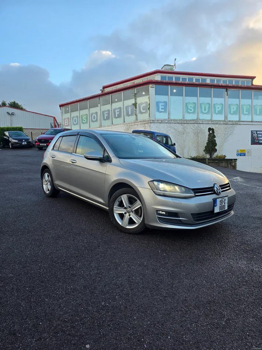 2015 Volkswagen Golf - Image 1