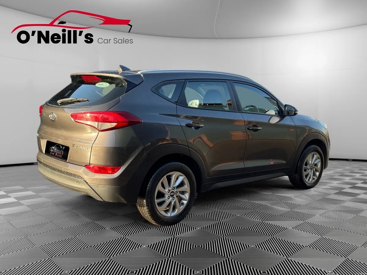 Hyundai Tucson 2016 1.7 CRDI SE 5 DOOR - Image 3