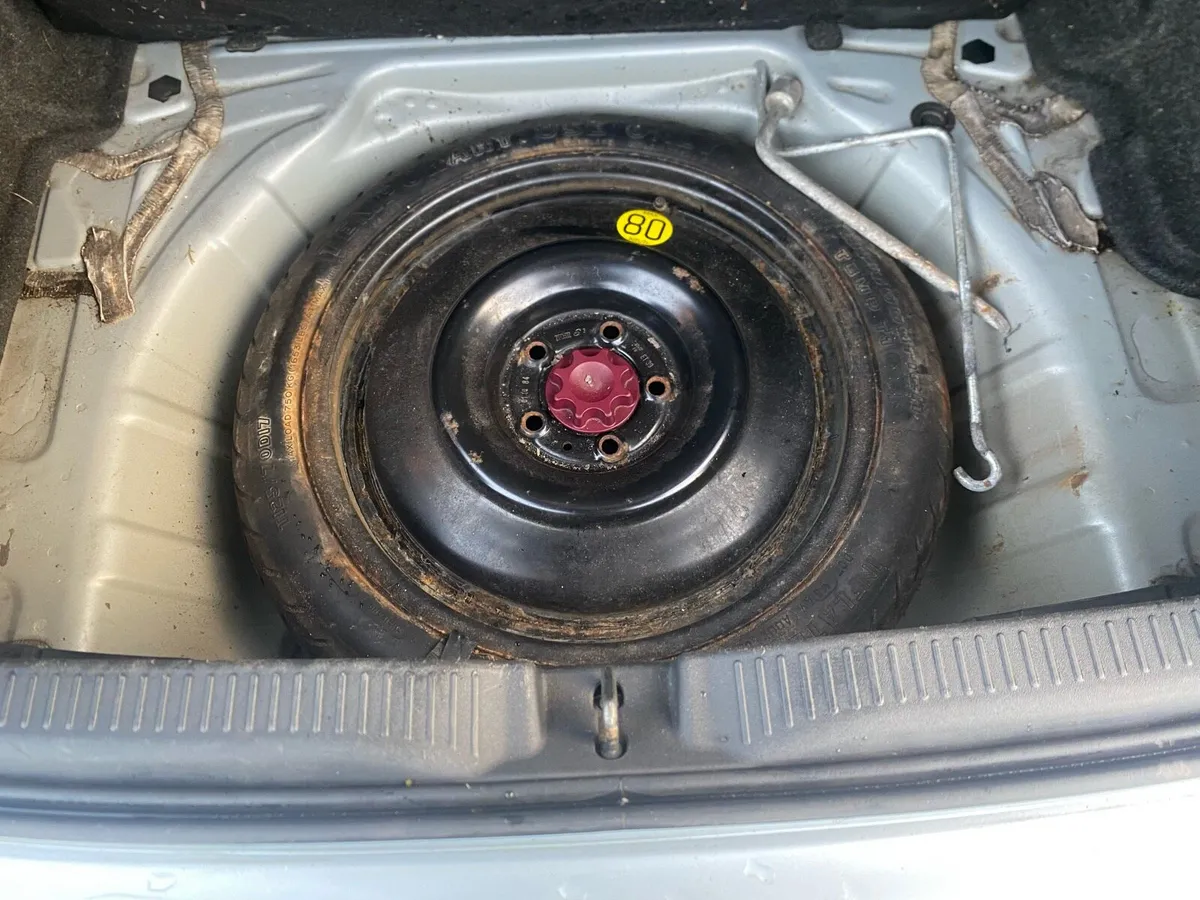 Toyota Auris 1.3 - Image 4