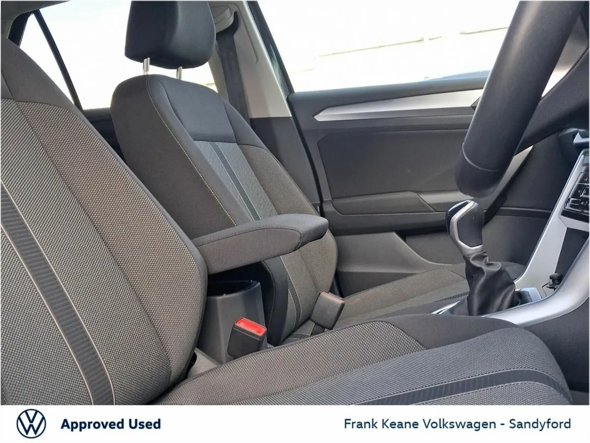 Volkswagen T-Roc *Life* 1.0 TSI 110HP Manual @Fran - Image 4