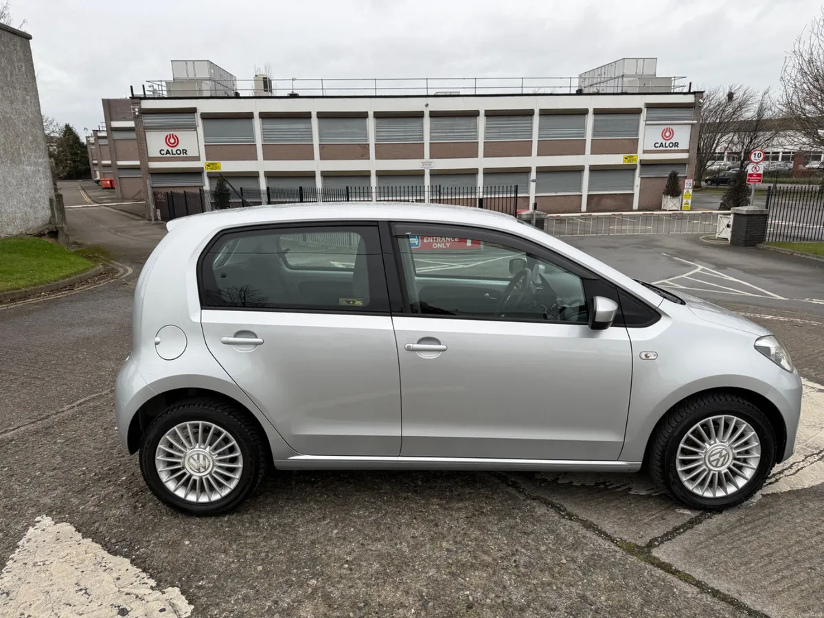 Volkswagen up 2015 Automatic - Image 4