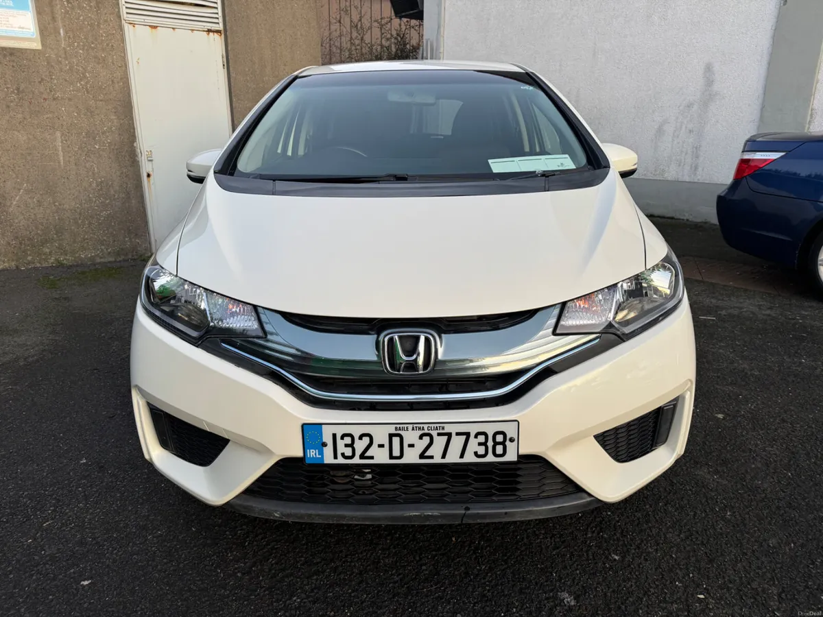 Honda Fit 2013 Automatic Hybrid - Image 3