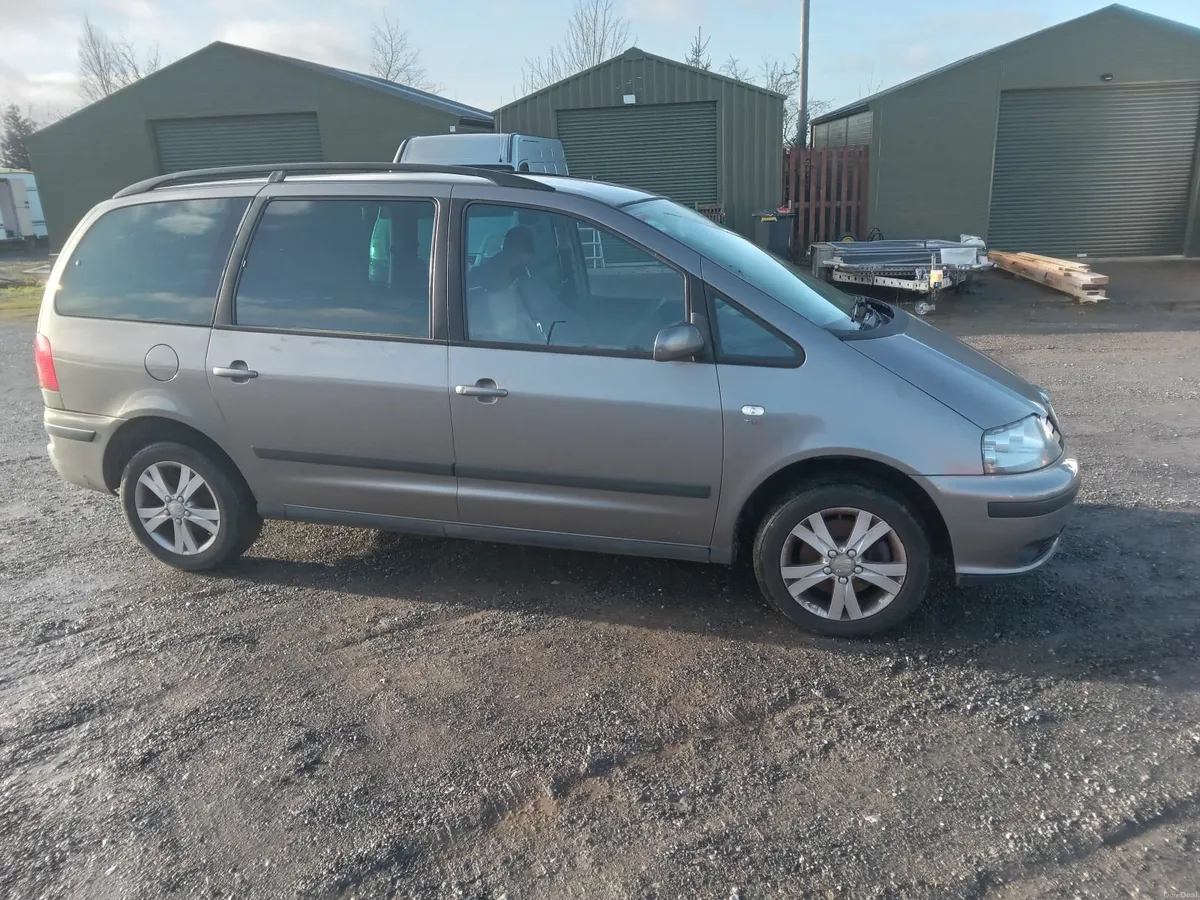 SEAT Alhambra 2009 - Image 2