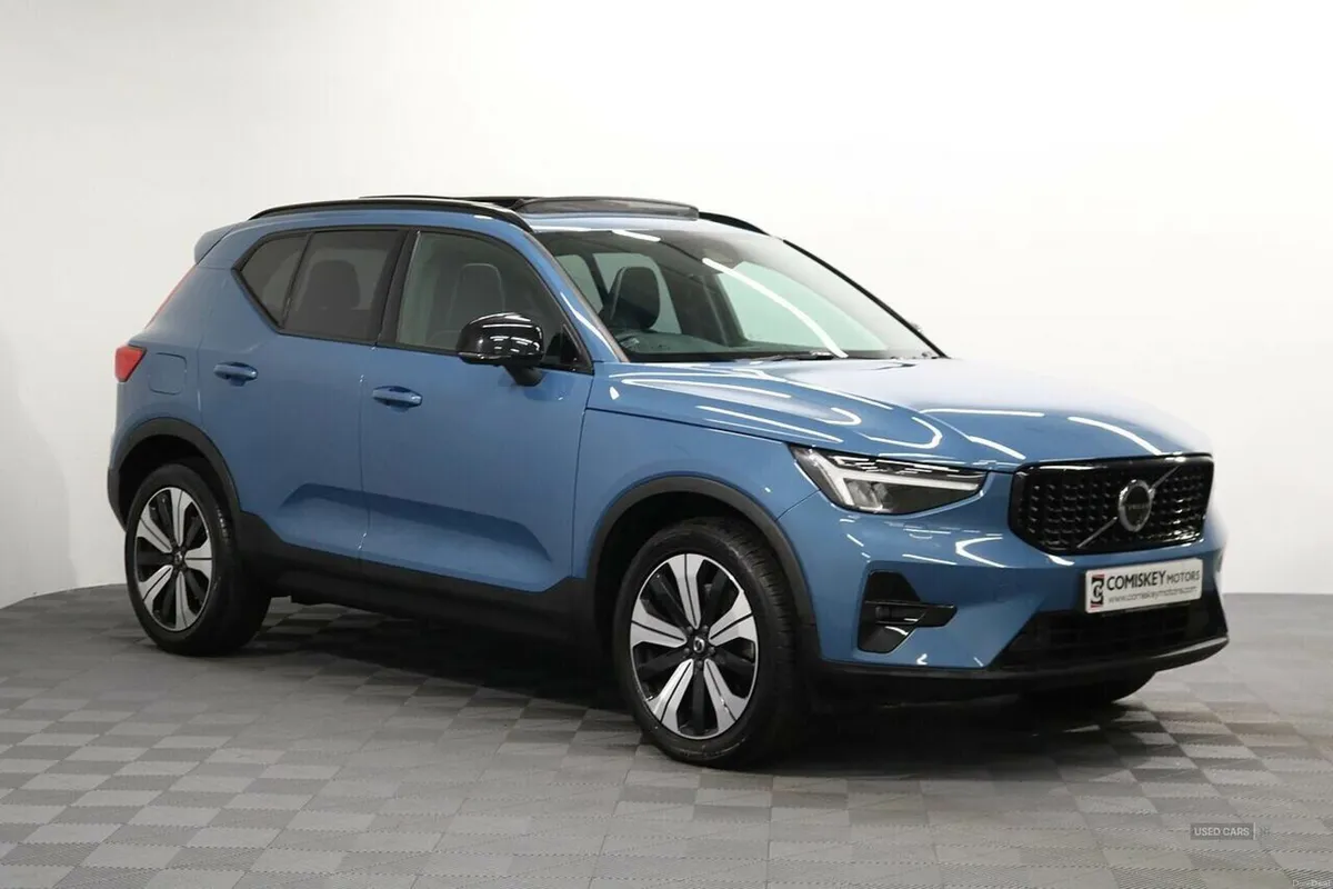 Volvo XC40 h T5 Ultimate Dark - Image 1