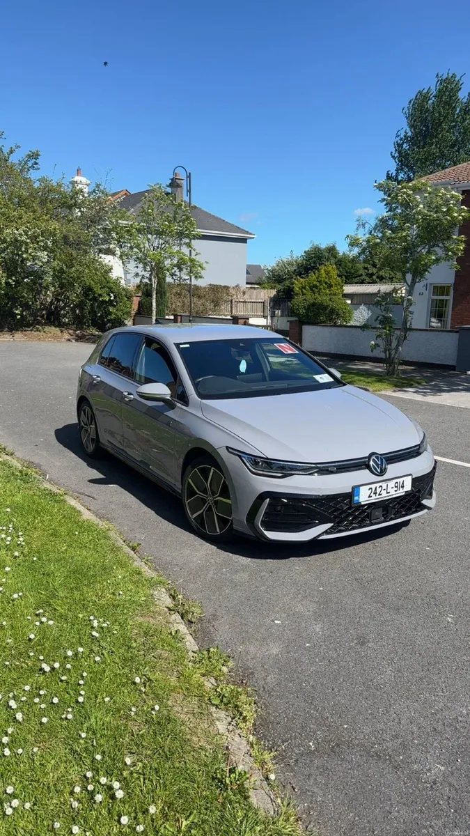 Volkswagen golf R line - Image 1