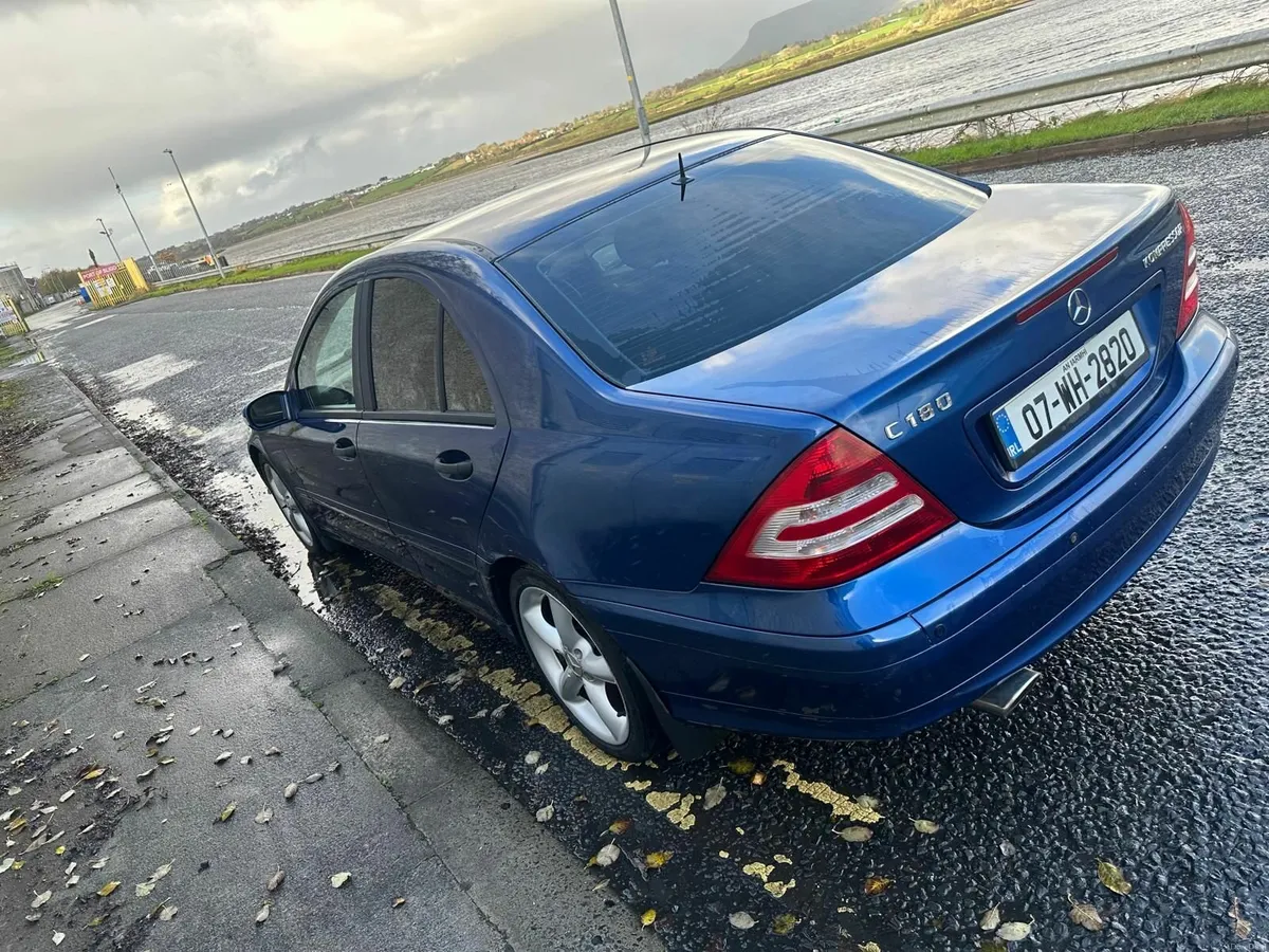 Mercedes-Benz C-Class 2007 - Image 4