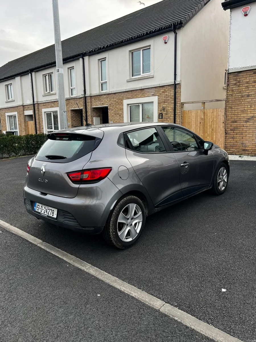 Renault Clio Dynamique 2015 - Image 2