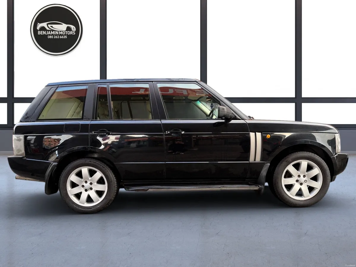 Range Rover Vogue CrewCab High Specs Cheap tax 333 - Image 4