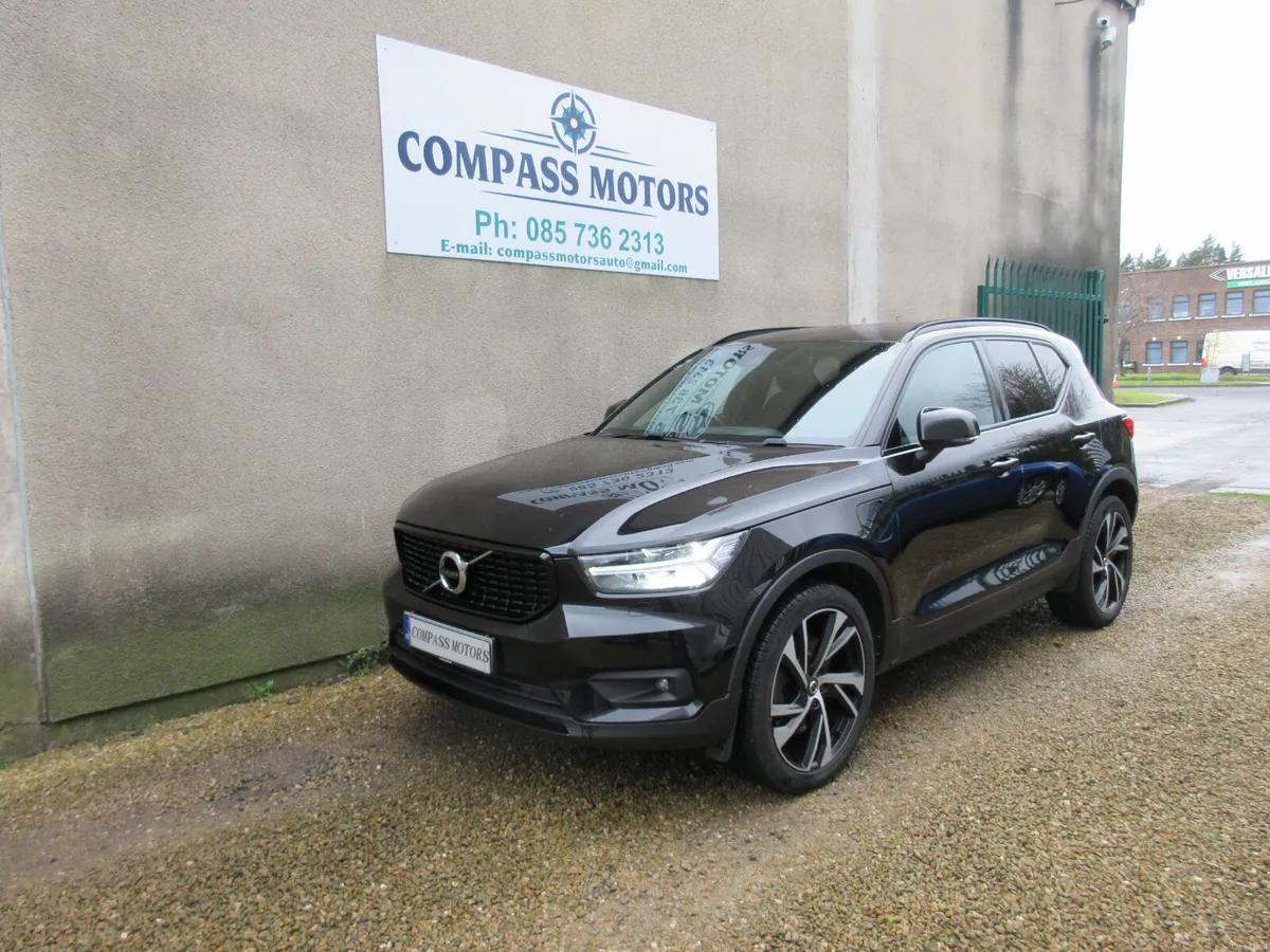 Volvo XC40 1.5 HYBRID T5 262 BHP GT - Image 3