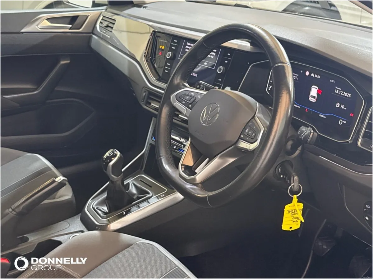 Volkswagen Polo Hatchback Style - Image 4