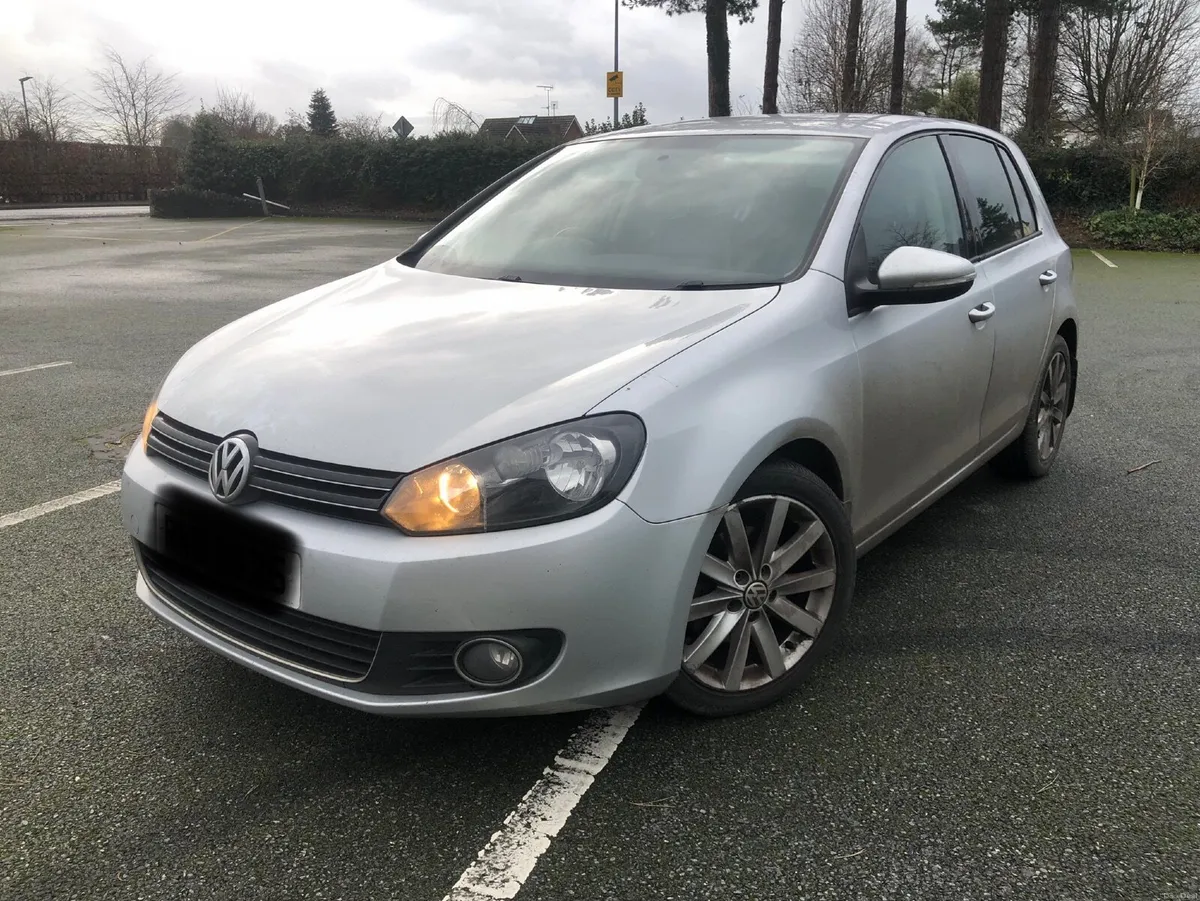 Volkswagen Golf 2011 - Image 2