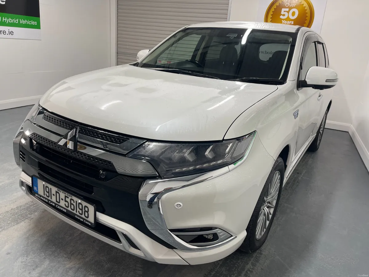 2019 Mitsubishi Outlander Hybrid 2.4Phev Automatic - Image 3