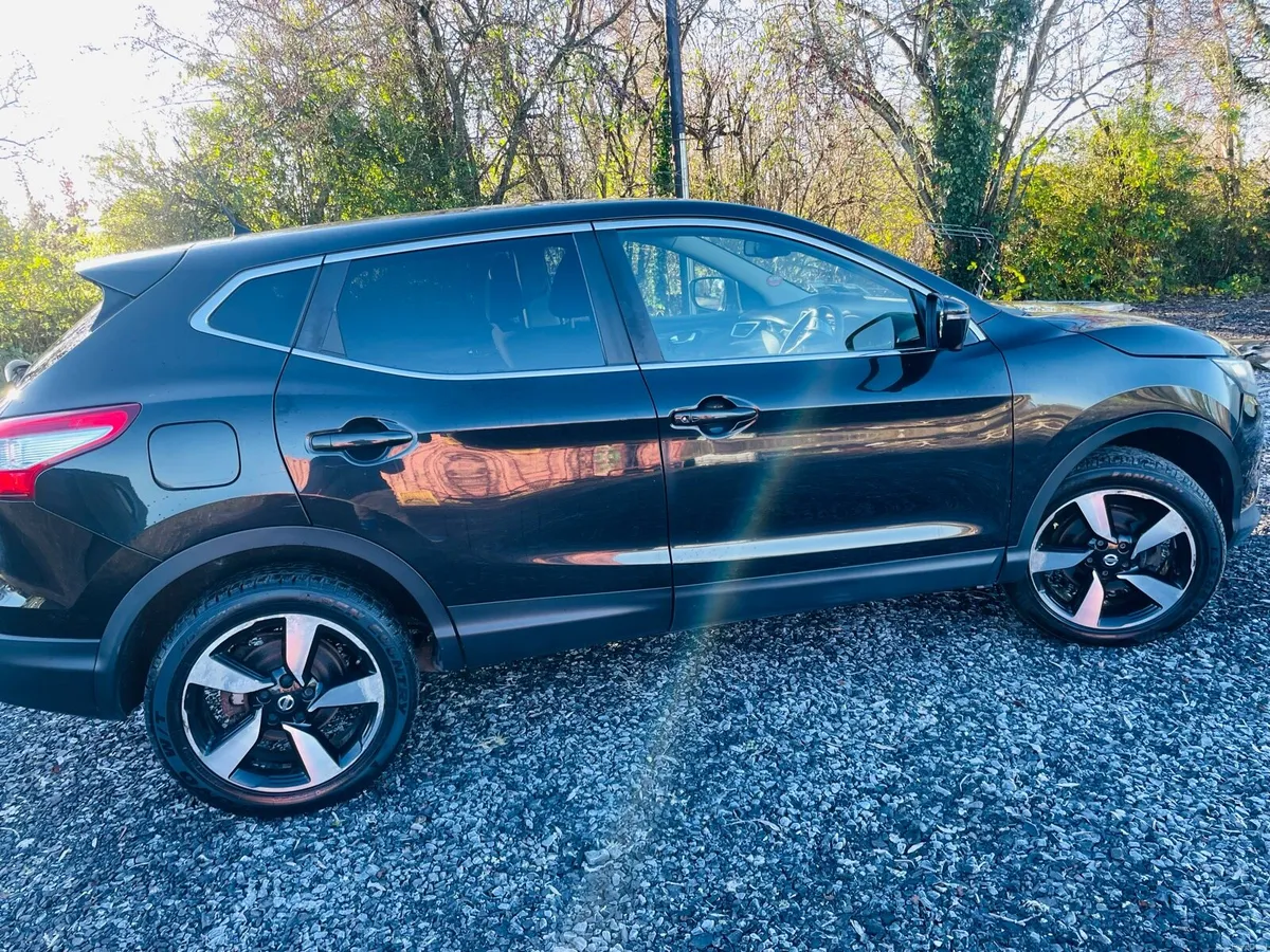 Nissan Qashqai 2017 car - Image 1