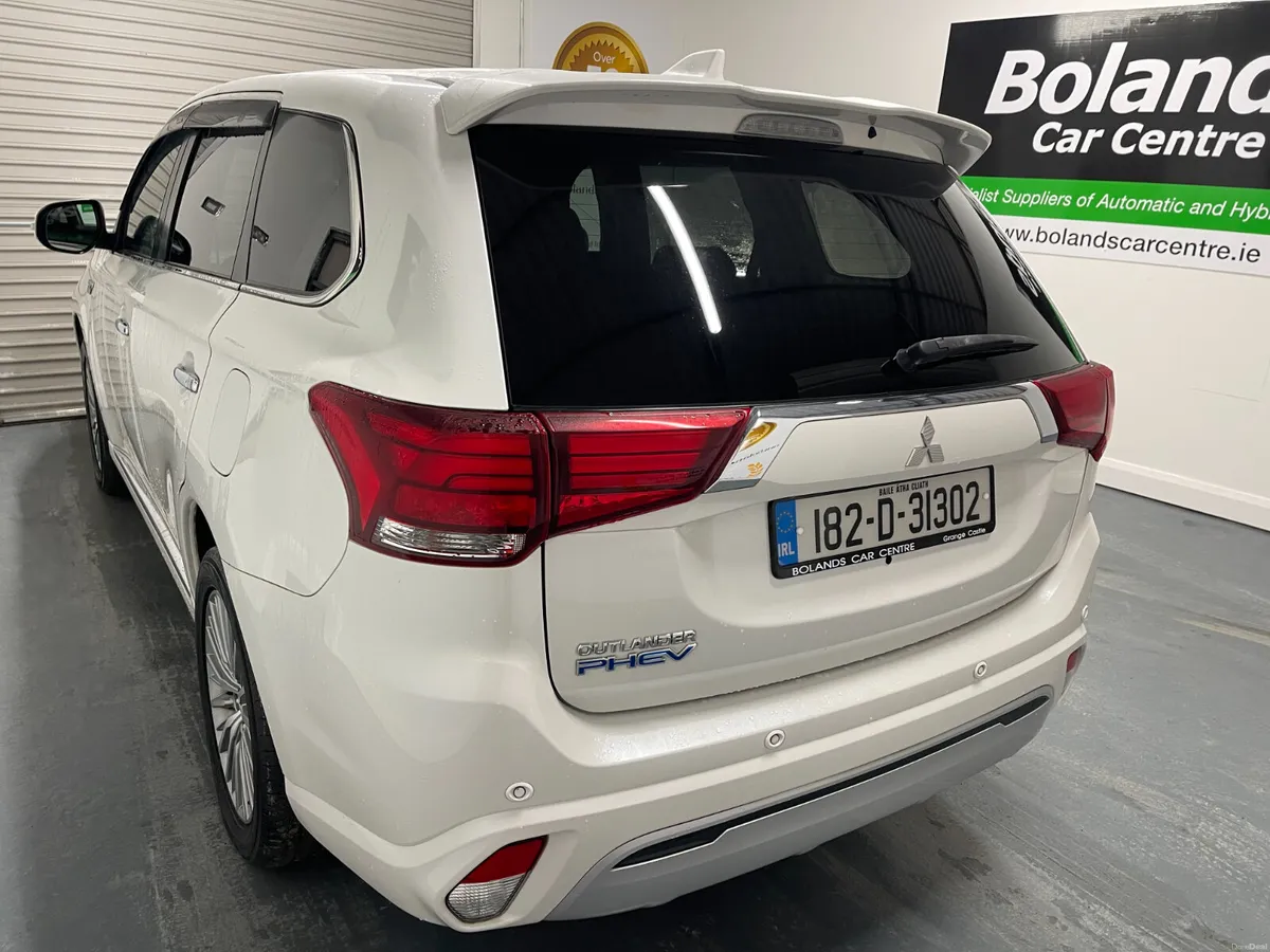 182 Mitsubishi Outlander Hybrid 2.4 Phev Automatic - Image 4