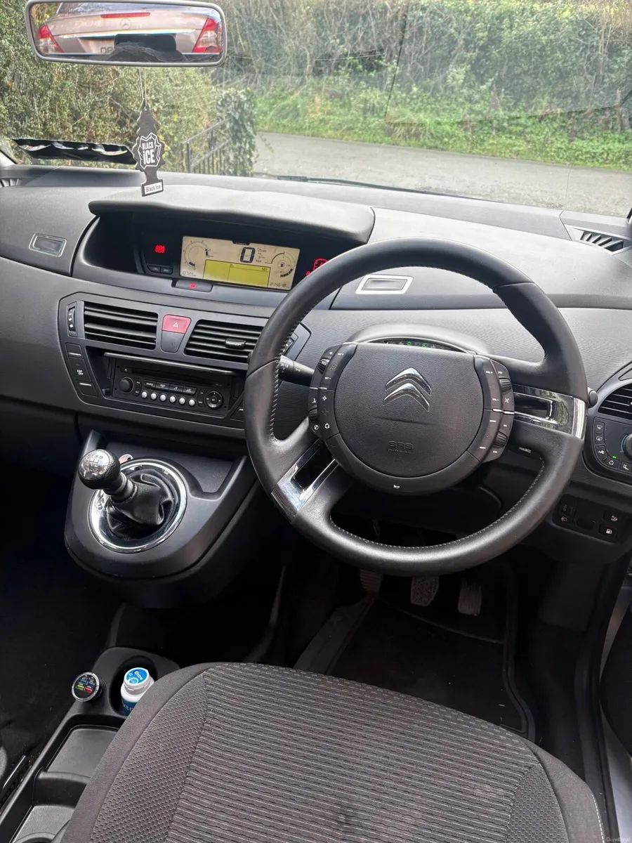 Citroen C4  Grand Picasso 2011 Perfect family car - Image 4