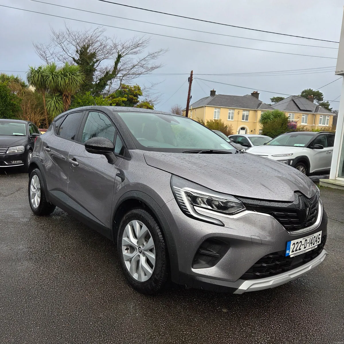 Renault Captur 2022 1.0 5 Dr Iconic - Image 4