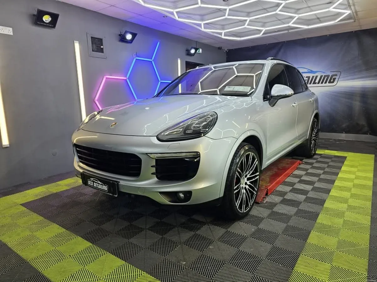 Porsche Cayenne 2018 3L Diesel - Image 1