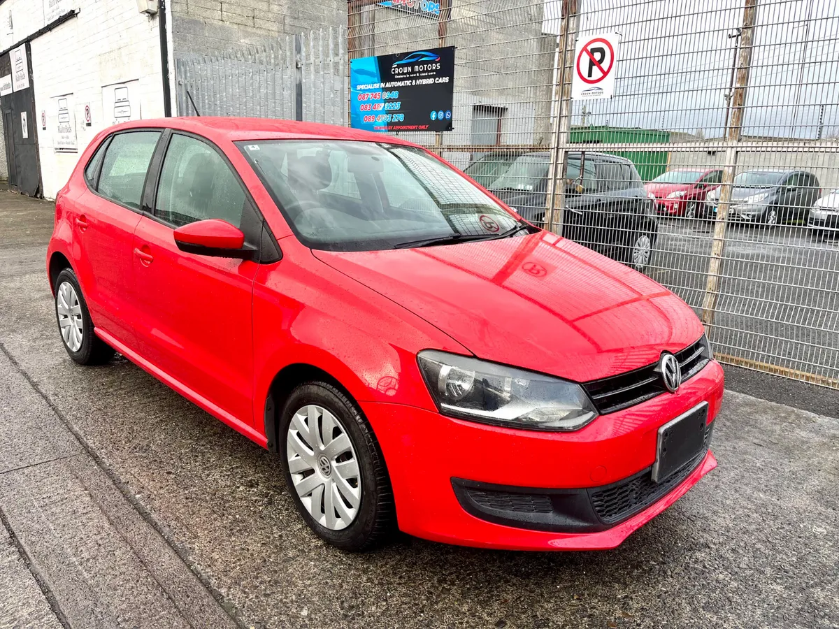 Volkswagen polo 2014 Automatic low mileage - Image 2