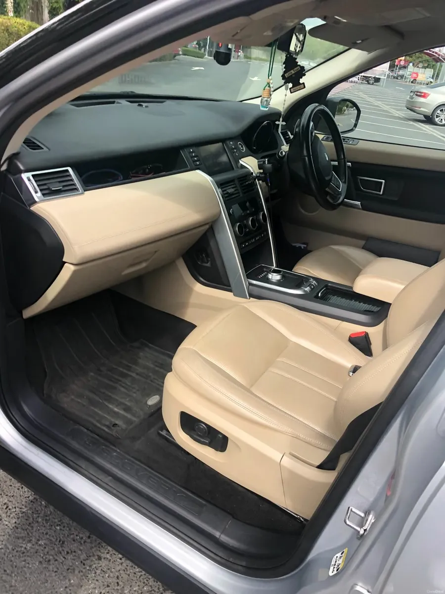 Land Rover Discovery Sport 2016 HSE 2.0D Auto - Image 4