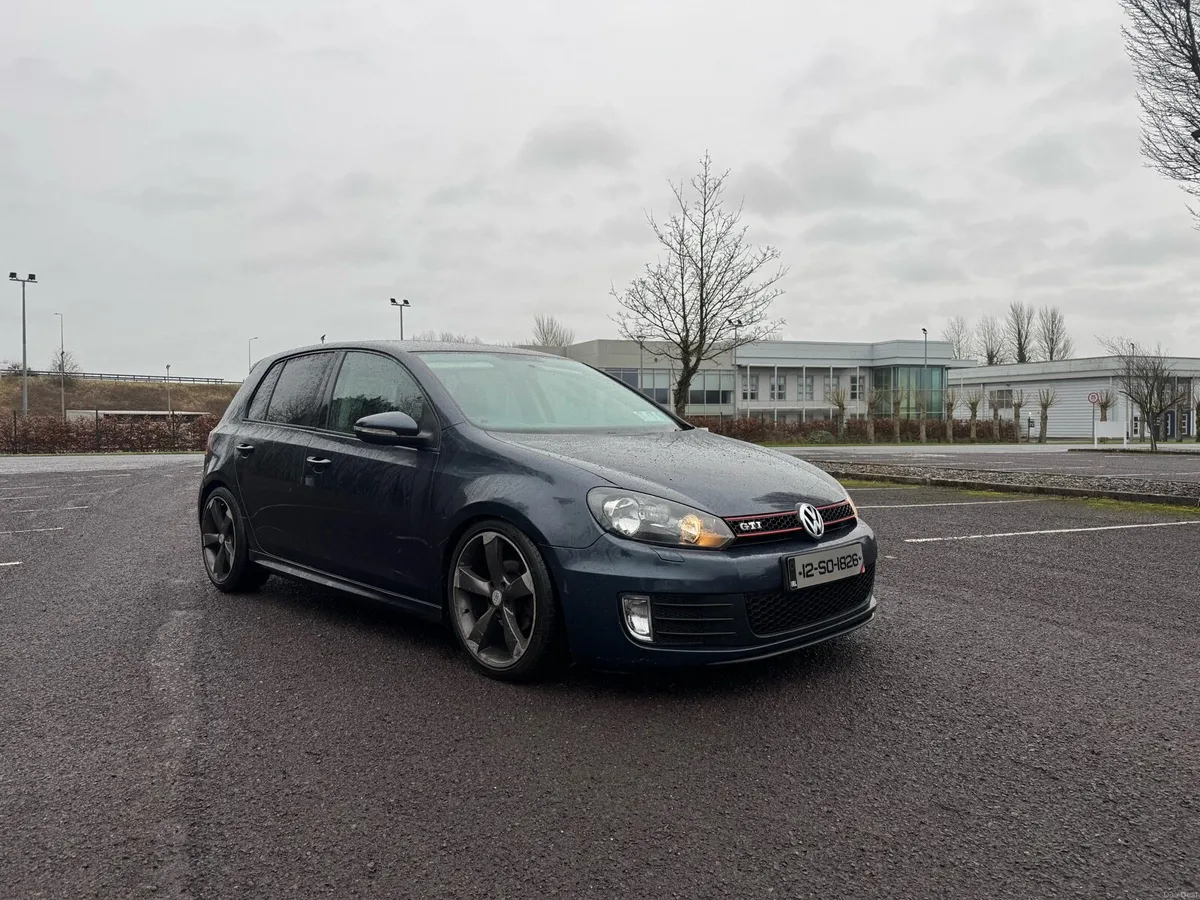 2012 Volkswagen Golf Bluemotion - Image 1