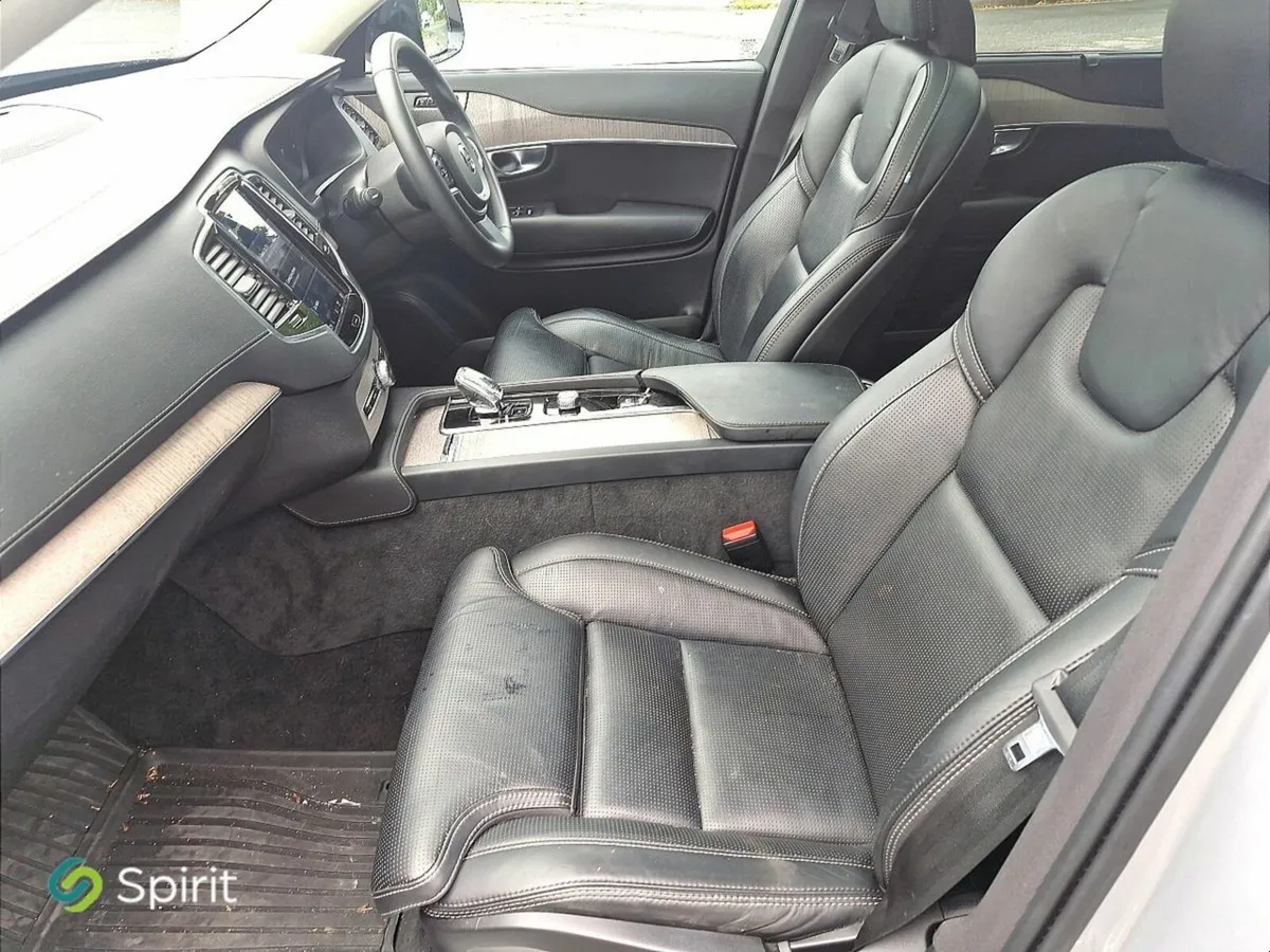Volvo XC90 T8 "Plug In Hybrid" Plus (Dark Theme), - Image 4