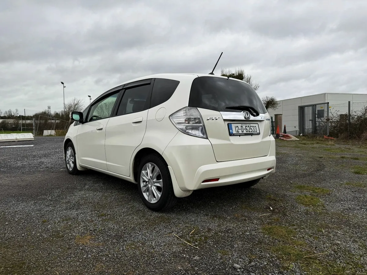 2012 Honda Fit 1.3L Petrol Hybrid – Automatic – - Image 3