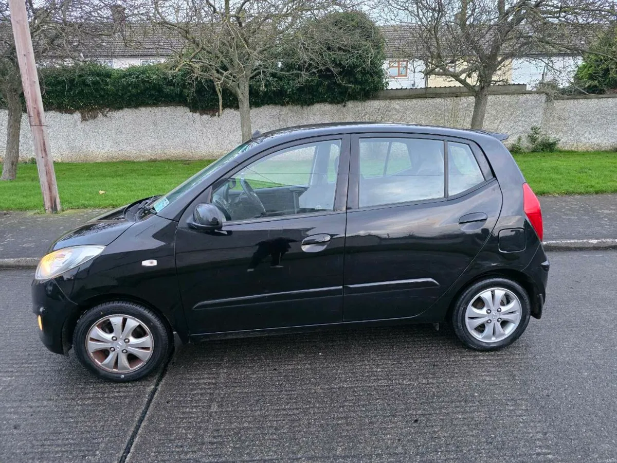 ⭐️ NEW NCT 11.26 ⭐️ Hyundai i10 1.1 *LOW KM* - Image 2