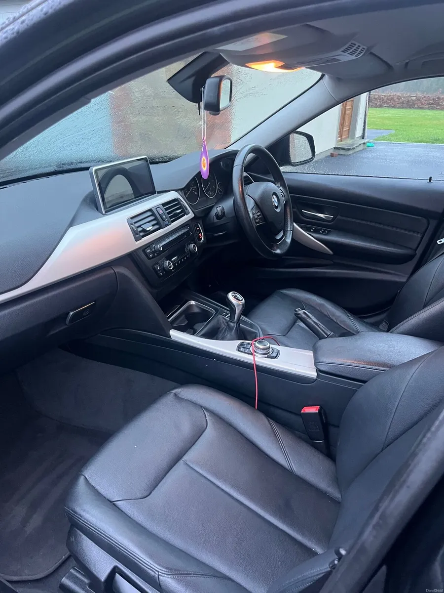 BMW 3-Series 2014 - Image 4