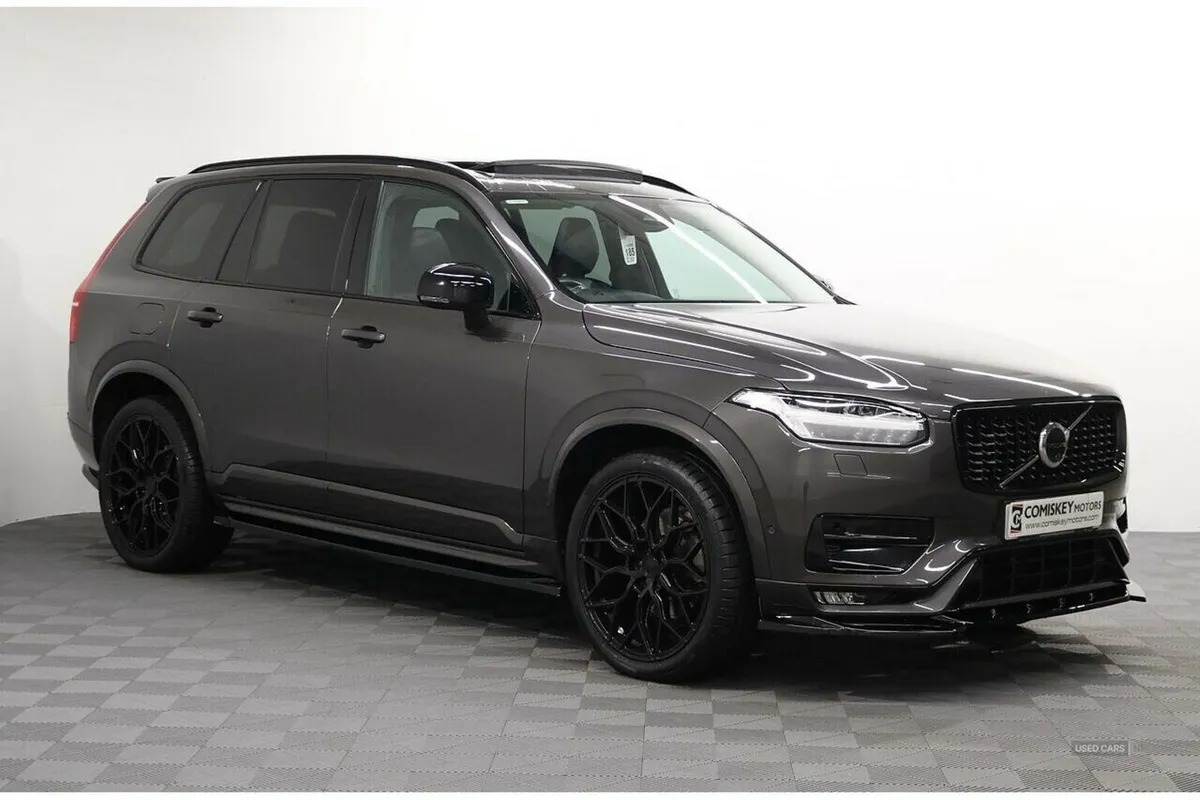 Volvo XC90 B5 MHEV Plus - Image 1