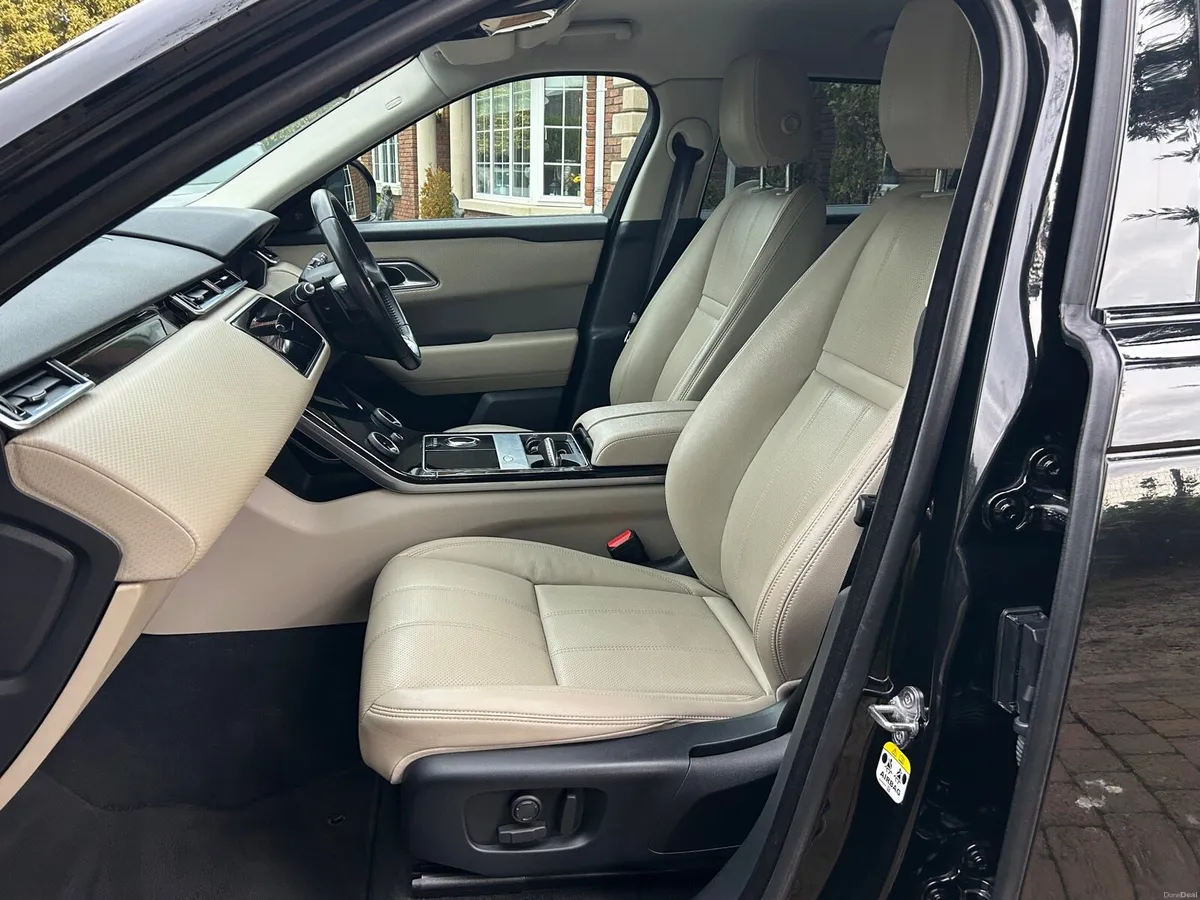 2020 LandRover Velar New NCT 1/28 Tax 4/26 €24950 - Image 4