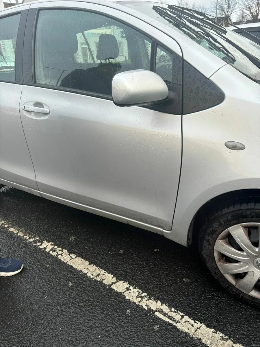 Toyota Yaris Auto 2008 - Image 2