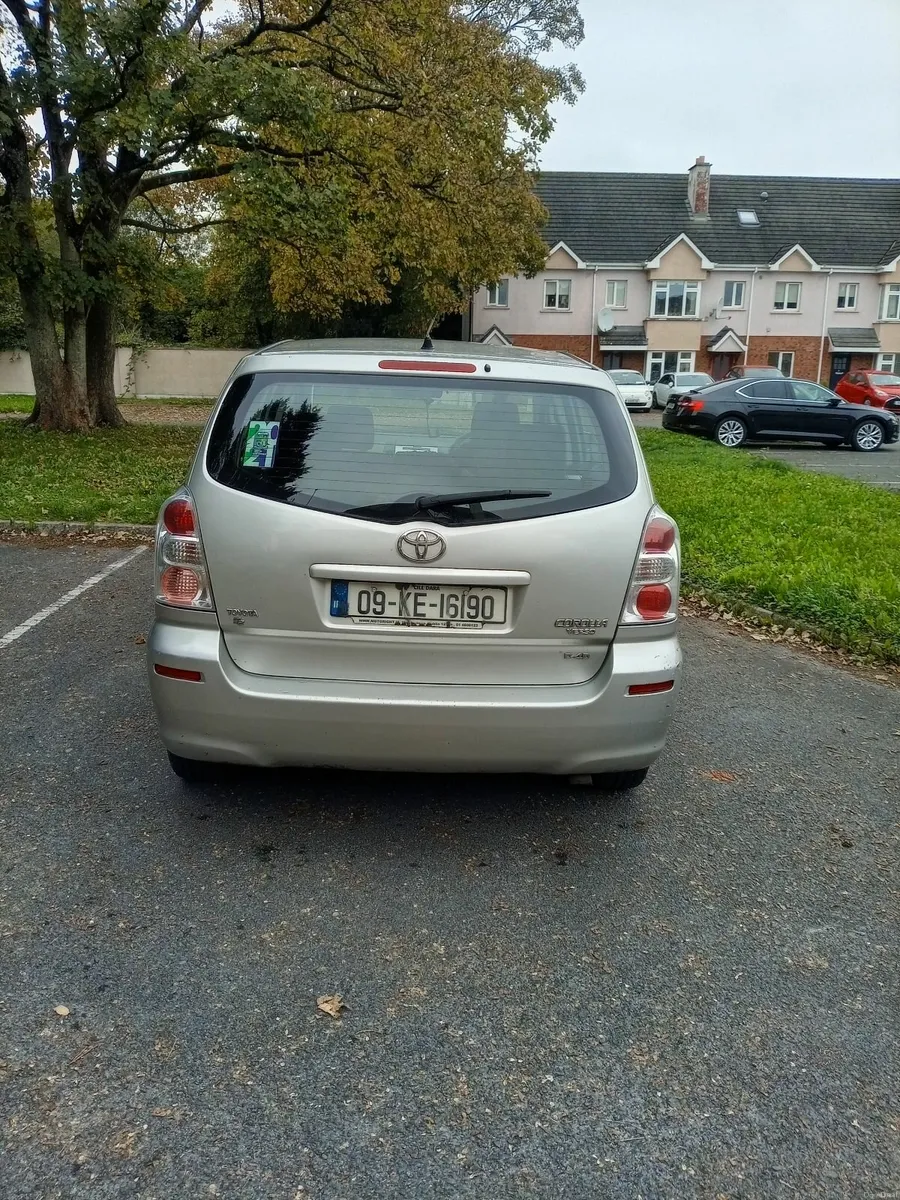 Toyota Corolla 2009 - Image 3